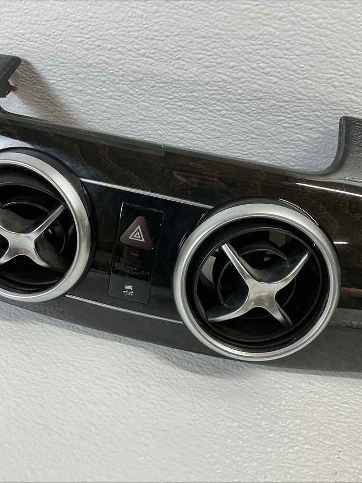 Bisel de tablero 12-15 Mercedes Benz GLK 350 Foto 3 de 4