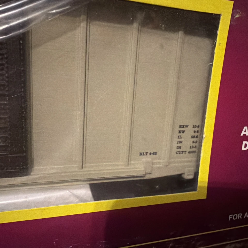 MTH MILWAUKEE ROAD HYDROFRAME 50’ Single Door BOX CAR 20-93069 #2150 - Image 3 of 4