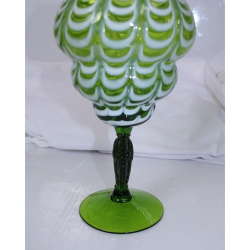 Vintage NAILSEA GLASS With Cameo Italian Glass Maker - Picture 2 of 6