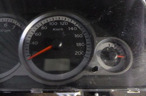 Ford Escape ZC 4/06-4/08 Instrument Cluster - Picture 2 of 5