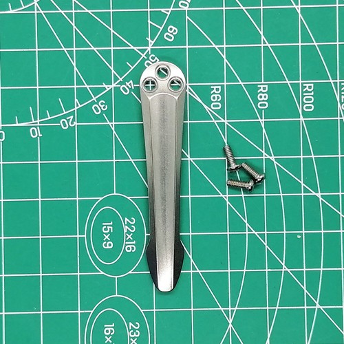 Paramilitary 2 C81 Coltello pieghevole manico in titanio clip posteriore tascabile accessori - Foto 9 di 10