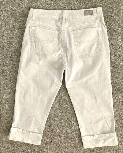 BANDOLINO 5 Pocket, Belt Looped White Cotton/Spandex Cropped Capris Size 4P - Picture 2 of 4