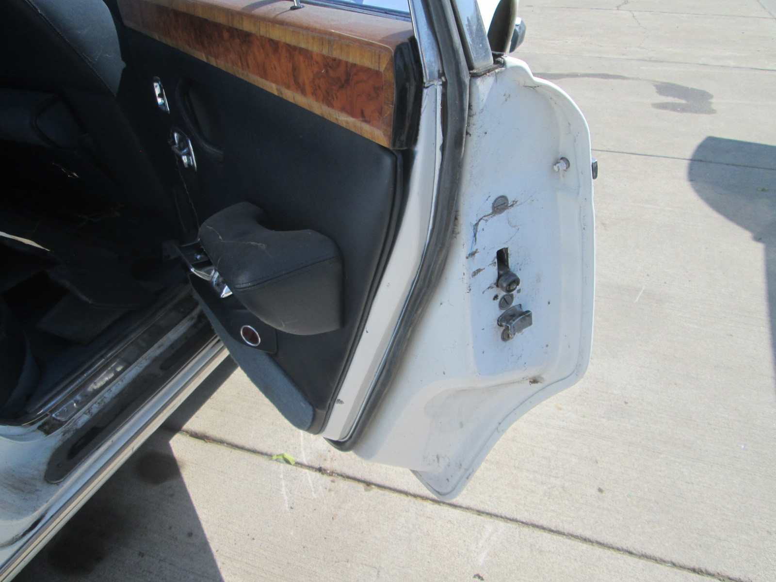 Rolls Royce Silver Shadow II 1980 - RH Rear Door Shell 