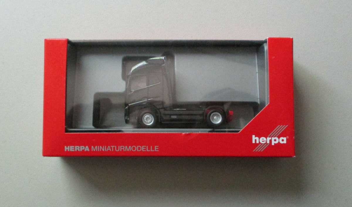 Volvo FH GL XL Tractor Black Cab Only 1/87 Herpa Mini