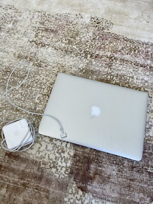 2014 MACBOOK OS X YOSEMITE  Version 10.10.5
