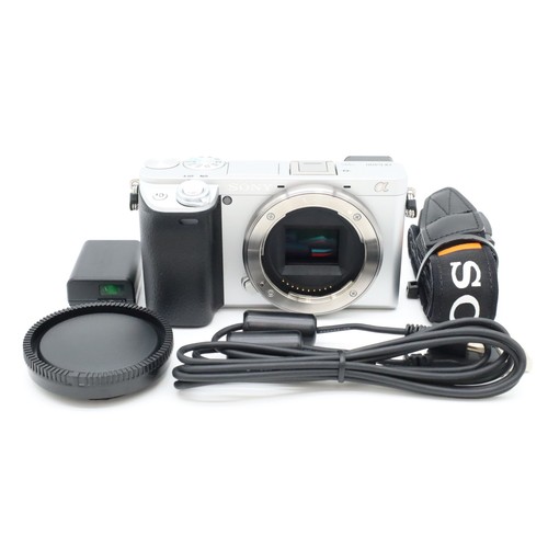 SONY a6400 Silver SC:1786/Almost Unused/English Menu/APAN-Owned/No Import Fees