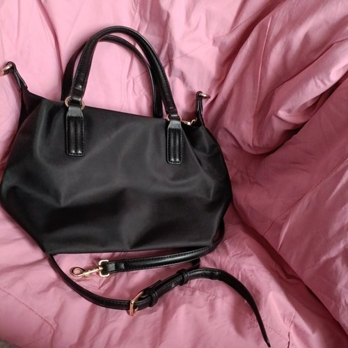 Tommy Hilfiger - Poppy Small Tote - 90% Nylon, 10% Polyurethane Designer Purse - Picture 4 of 6