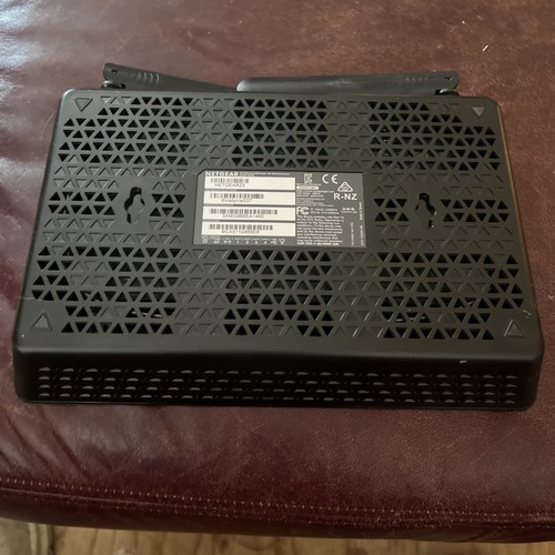 NETGEAR R6220-100NAS Smart Wi-Fi Router UNTESTED FOR PARTS - Afbeelding 3 van 5