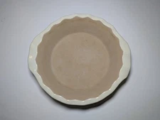 The Pampered Chef Family Heritage White Stoneware Pie Baking Pan 9"