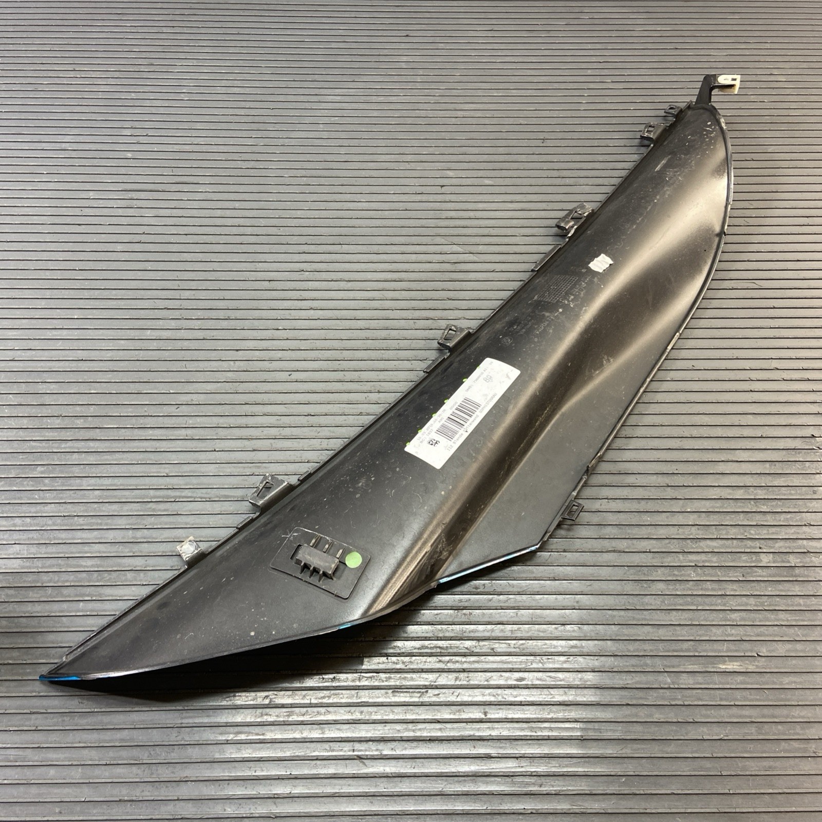 BMW i8 2014-2020 Rear Left Upper Quarter panel trim