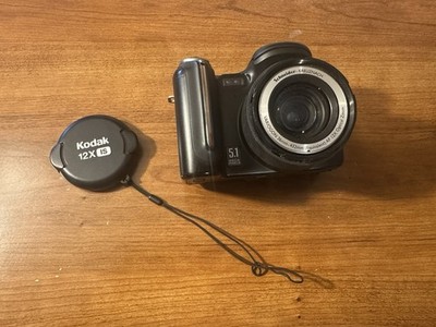 Kodak P850 5.1MP  Camera PLEASE READ for parts or Repair