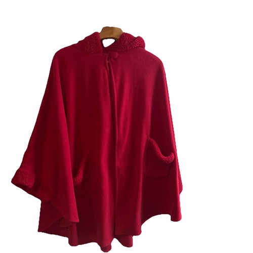 Women’s Midnight Velvet Red Cape Fleece NWOT