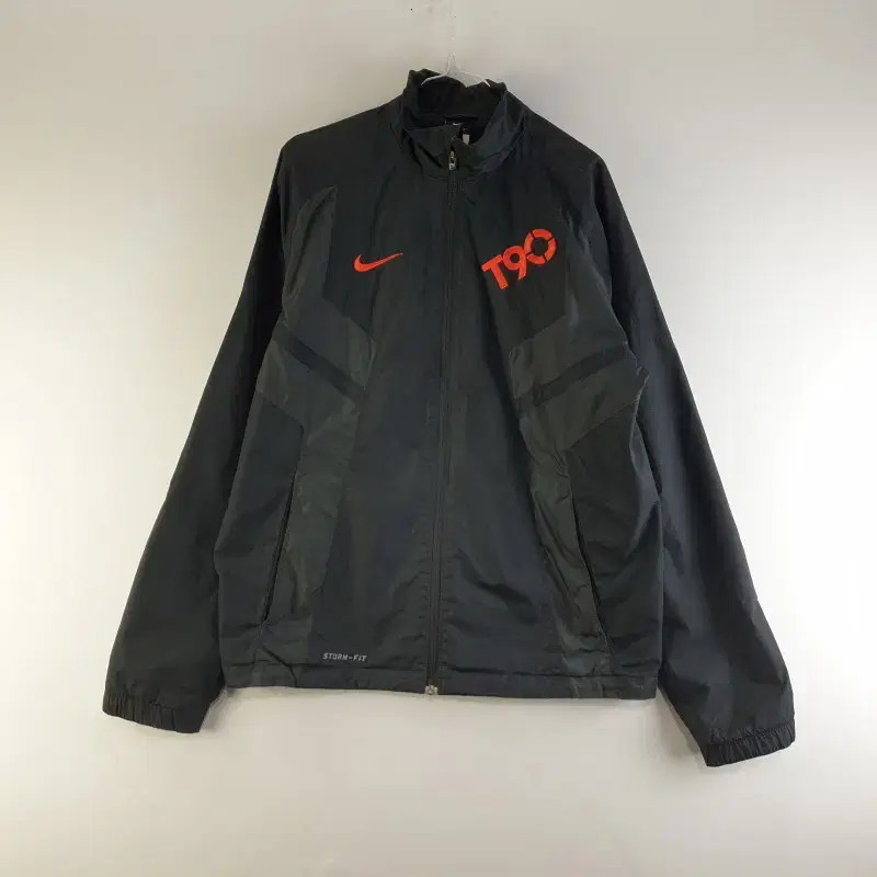 Nike Men's Black Windbreaker Jacket L3810