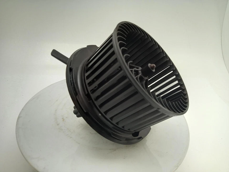 VOLKSWAGEN PASSAT CC A/C Heater Blower Motor Fan 2011-2018 1K2820015G - Imagem 2 de 4