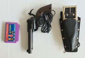 Nintendo Famicom (Japanese NES) LIGHT GUN (in Wild Gunman box) + HOGAN'S ALLEY