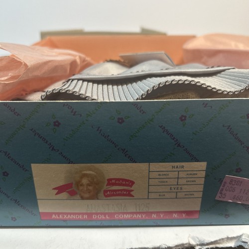 Muñeca Madame Alexander Portrettes ANASTASIA con Caja, Soporte, 1125 - Imagen 3 de 3