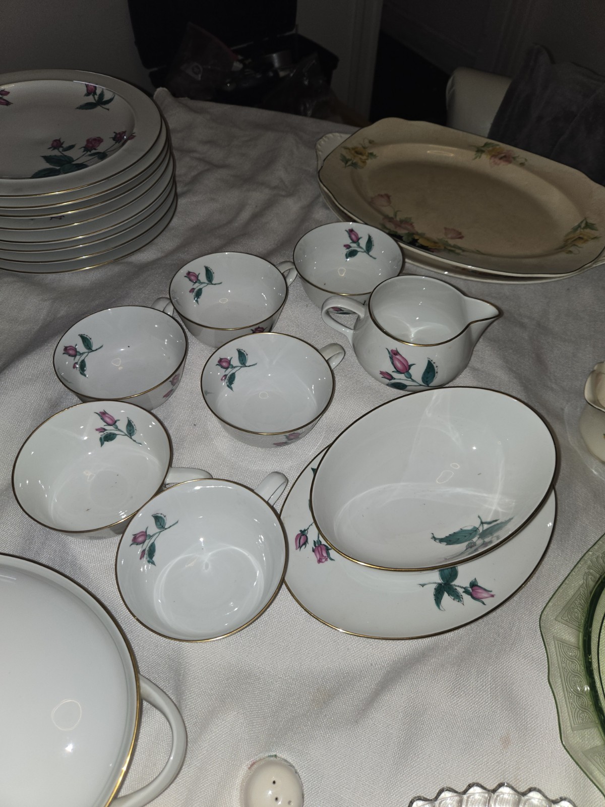 Easterling Radiance by Royal Doulton