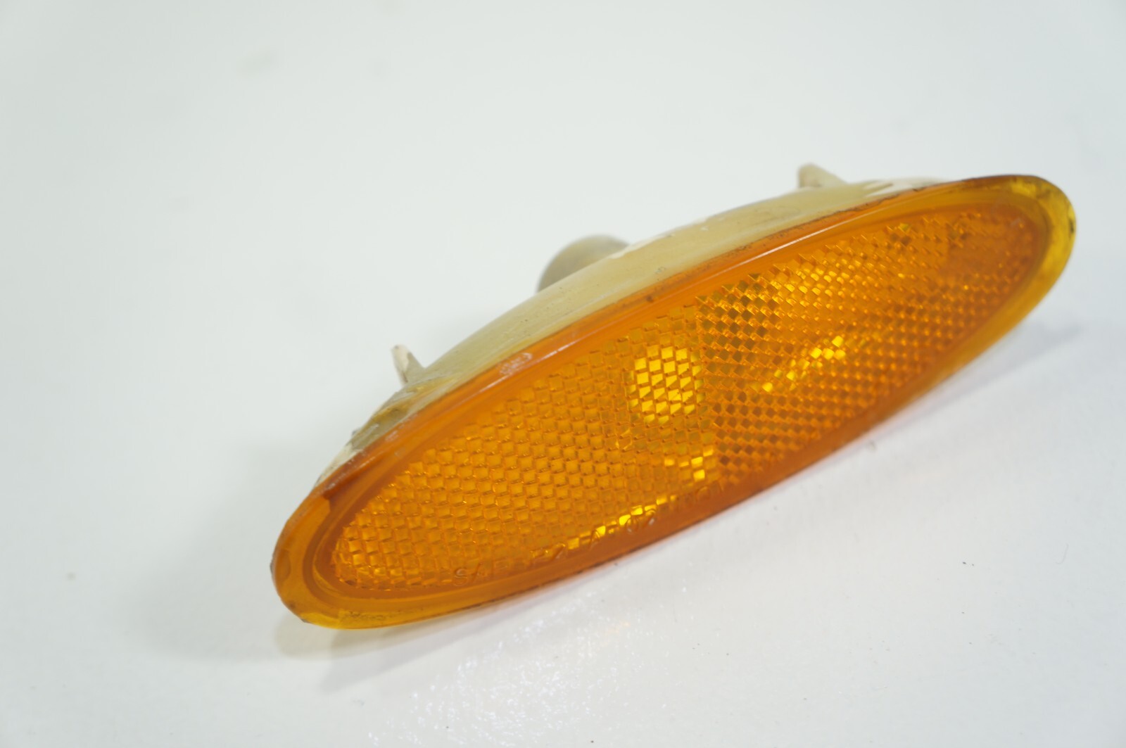 DAMAGED 2006-2008 Bentley Flying Spur Front Bumper Left Driver Side Marker Light