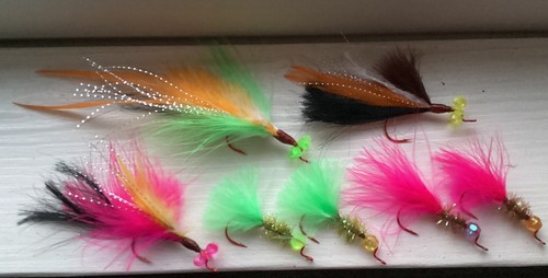 7 STÜCK VERSCHIEDENE FARBEN HANDGEBUNDEN ANGELN FLIEGEN PANFISH ZANDER BARSCH EISANGELN - Bild 1 von 6