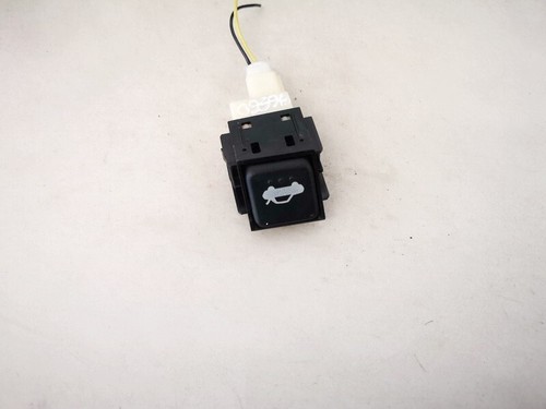 Tailgate opening switch