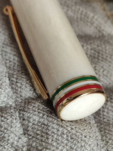 Montegrappa Italia pearl white fountain pen 18k gold M nib - Bild 16 von 20
