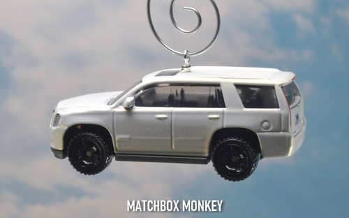 2015 White Metallic Cadillac Escalade SUV 1/64 Custom Christmas Ornament Adorno - Picture 12 of 12