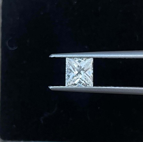 GIA Certified 0.73 Carat Princess Cut Diamond a Gorgeous G VS1 Stone - Picture 2 of 2