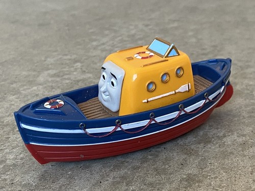 Thomas & Friends Vicarstown DIESELWORKS Crane Port Cargo Boats Wooden Railway - Picture 13 of 20