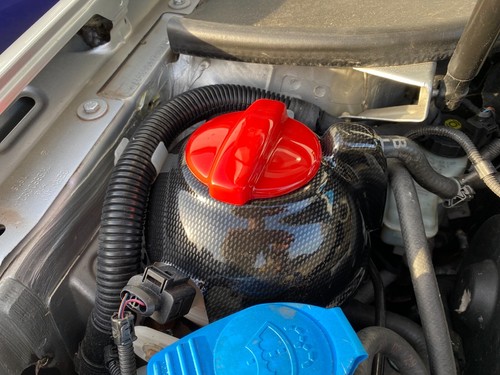 Mk5 Volkswagen Golf (inc GTI) Coolant Tank/Bottle Cover - Carbon Effect Plastic - Picture 6 of 8