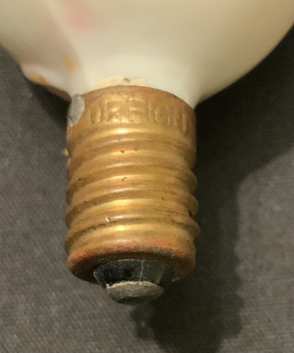 VINTAGE C6 MILK GLASS CHRISTMAS LIGHT BULB - KEWPIE W/LARGE HEAD ‘NONWORKING’ - Picture 6 of 6