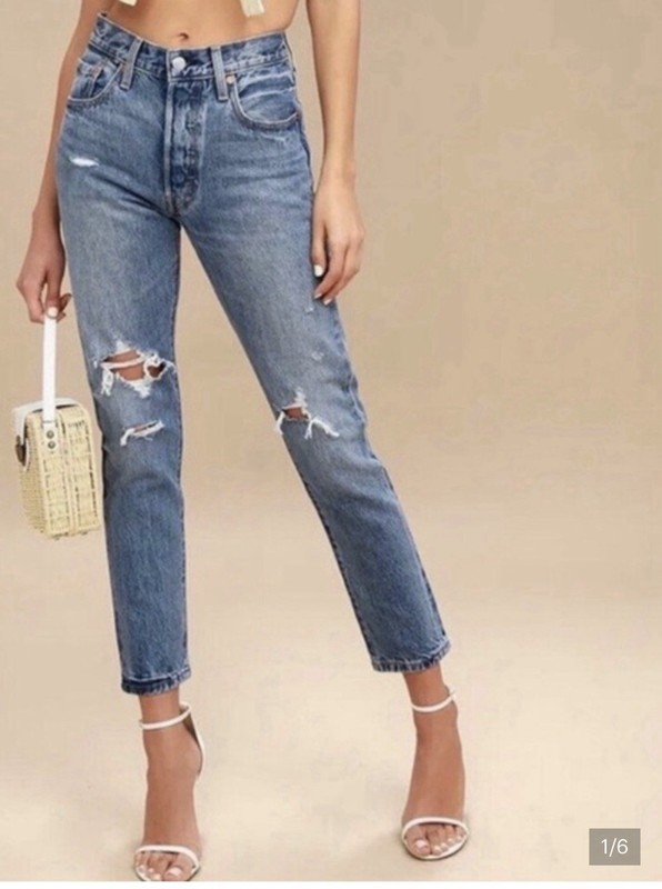 Levi's Women’s 501 Blue Medium Wash Distressed Straight Jeans SZ. 30x28
