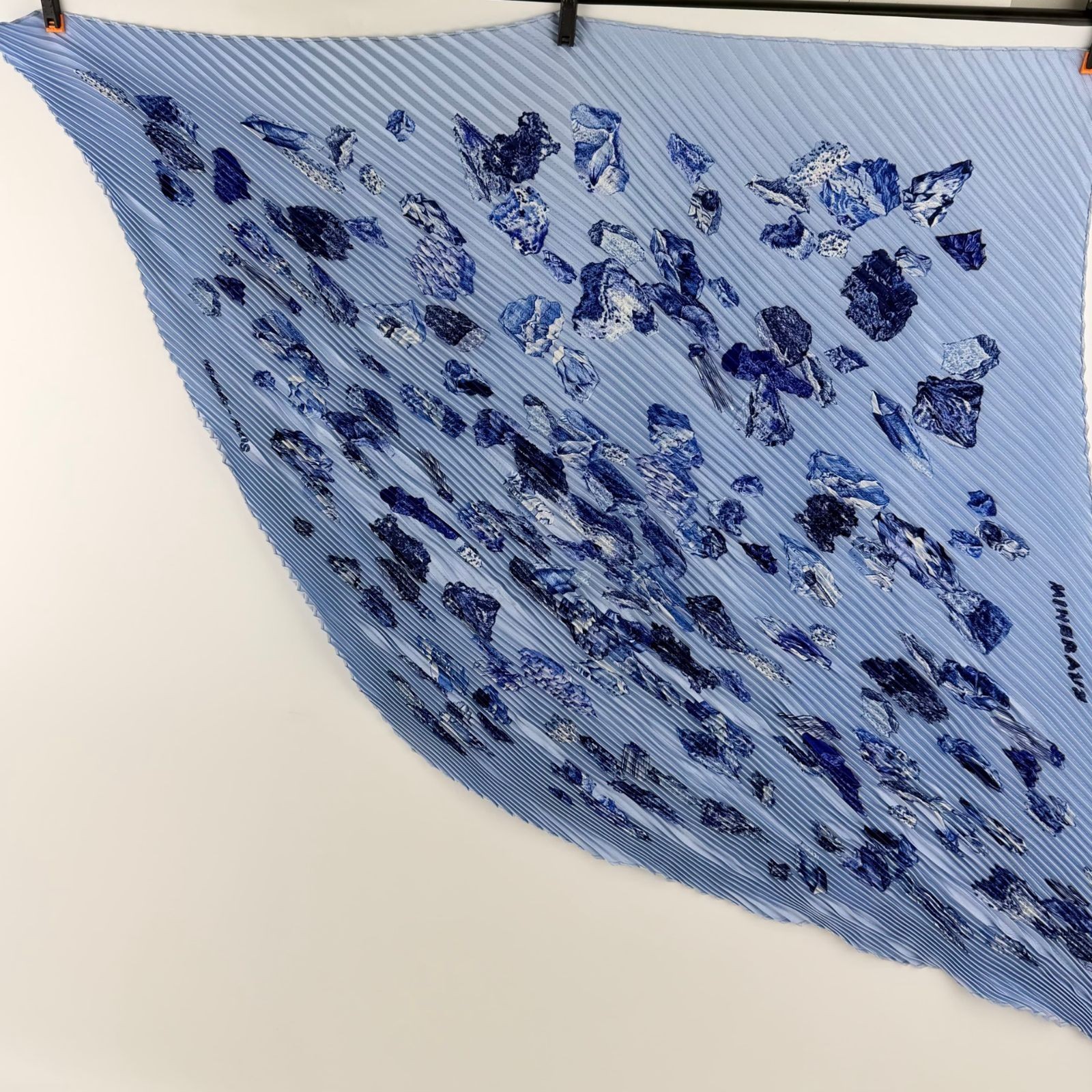 Hermes MINERAUX Pleated Silk Scarf Carre 90 cm Blue Multicolor w/Box Auth Rare