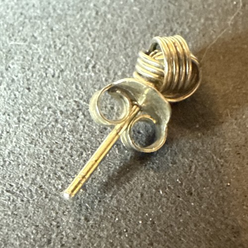Aretes con nudo de plata de ley genuina Links of London en su caja original - Imagen 7 de 11