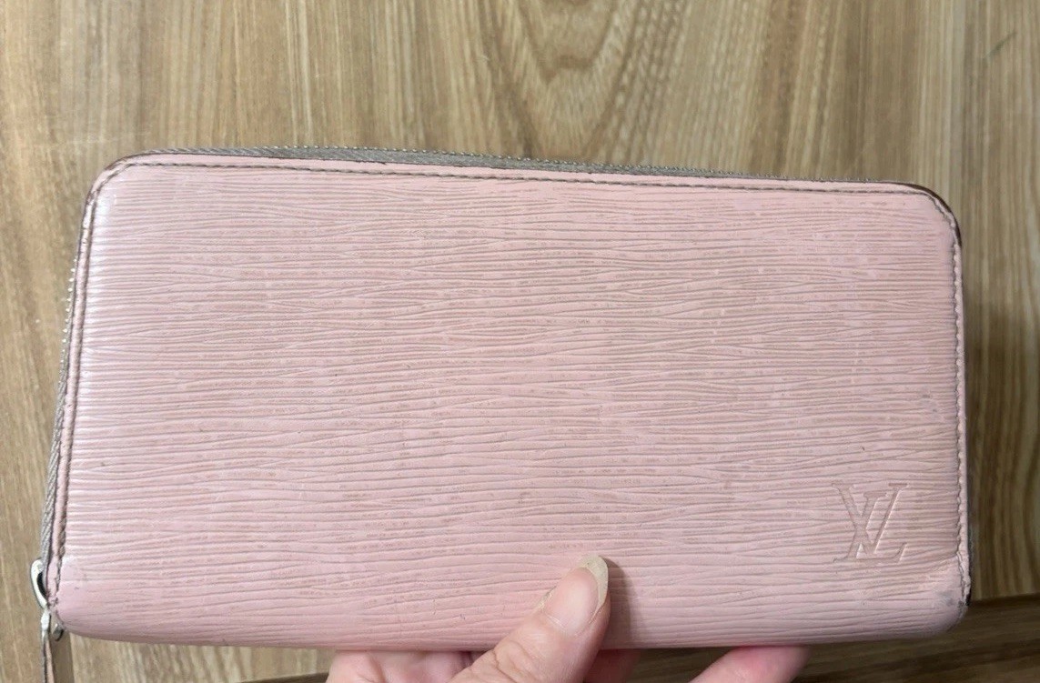 Louis Vuitton Epi Leather Zippy Zip Around Long Wallet Light Pink