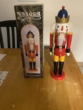 Nutcrackers Vintage Wooden Christmas. Includes 8 Nutcrackers and 5 original box