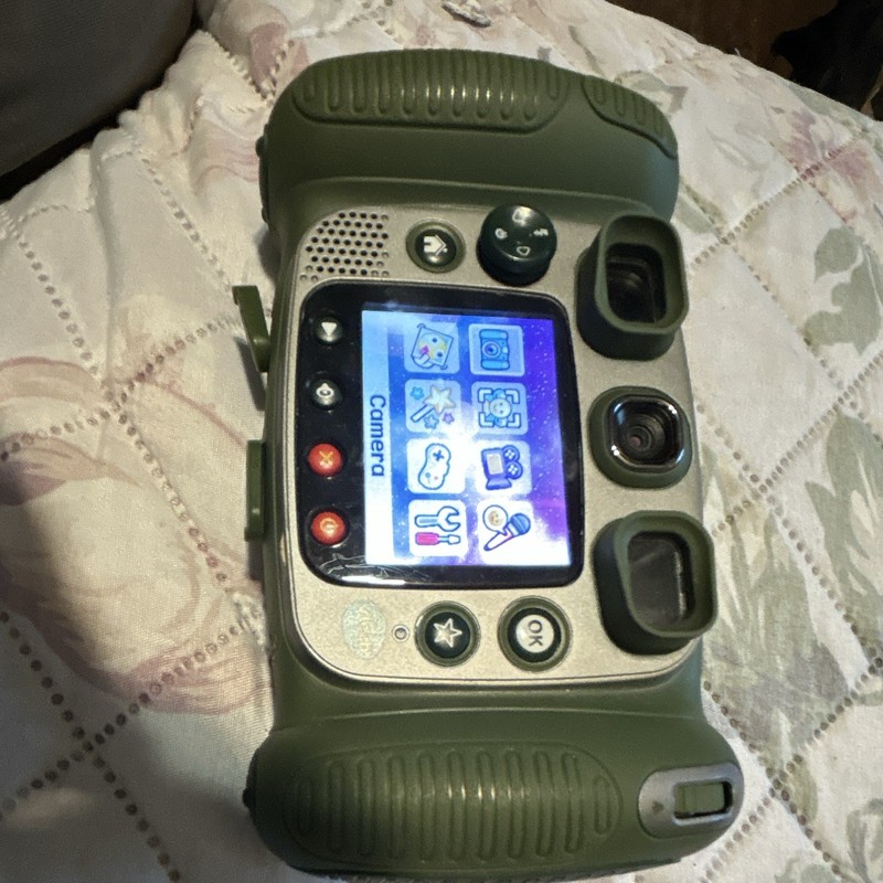 VTech Kidizoom Duo Digital Camera Electronic Toy, Green Camo, Ages 4-7 (2012)