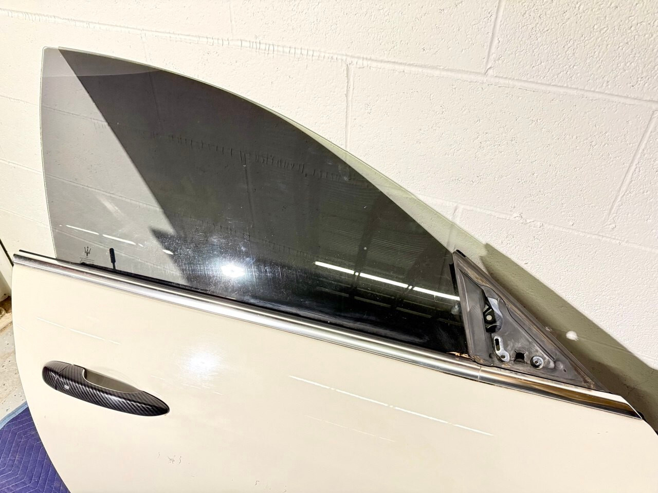 2014-2017 Maserati Ghibli Front Right Passenger Side Door Shell Assembly OEM