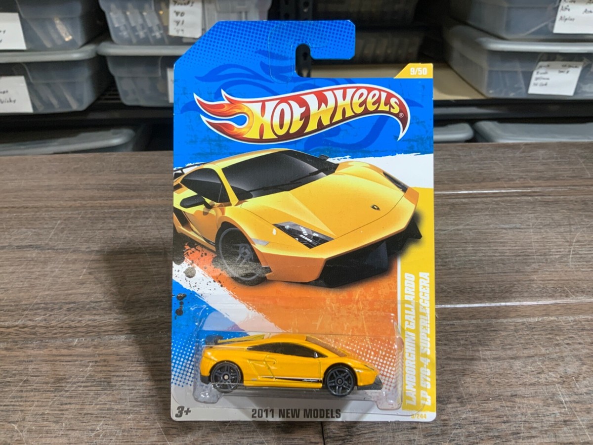 Hot Wheels Retro Entertainment Lamborghini Gallardo LP570 Superleggera - 1:64 Scale Diecast Car