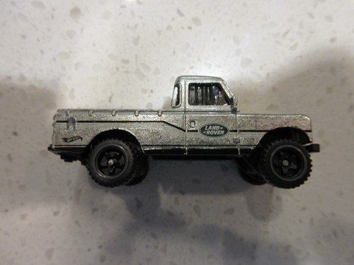 2018 Hot Wheels Land Rover Series III Pickup Truck Zamac Diecast 1:64 Toy Race - Picture 4 of 8