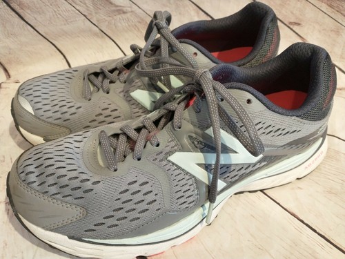 42.5 W880GB6 Running Shoes 