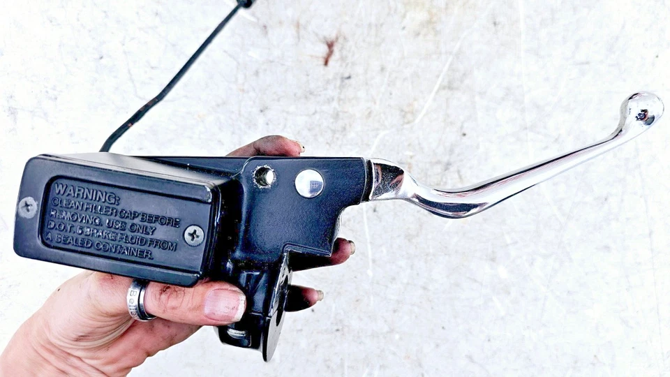 Harley Dyna 1995 convertible manguera de doble pinza + cilindro maestro Foto 4 de 4