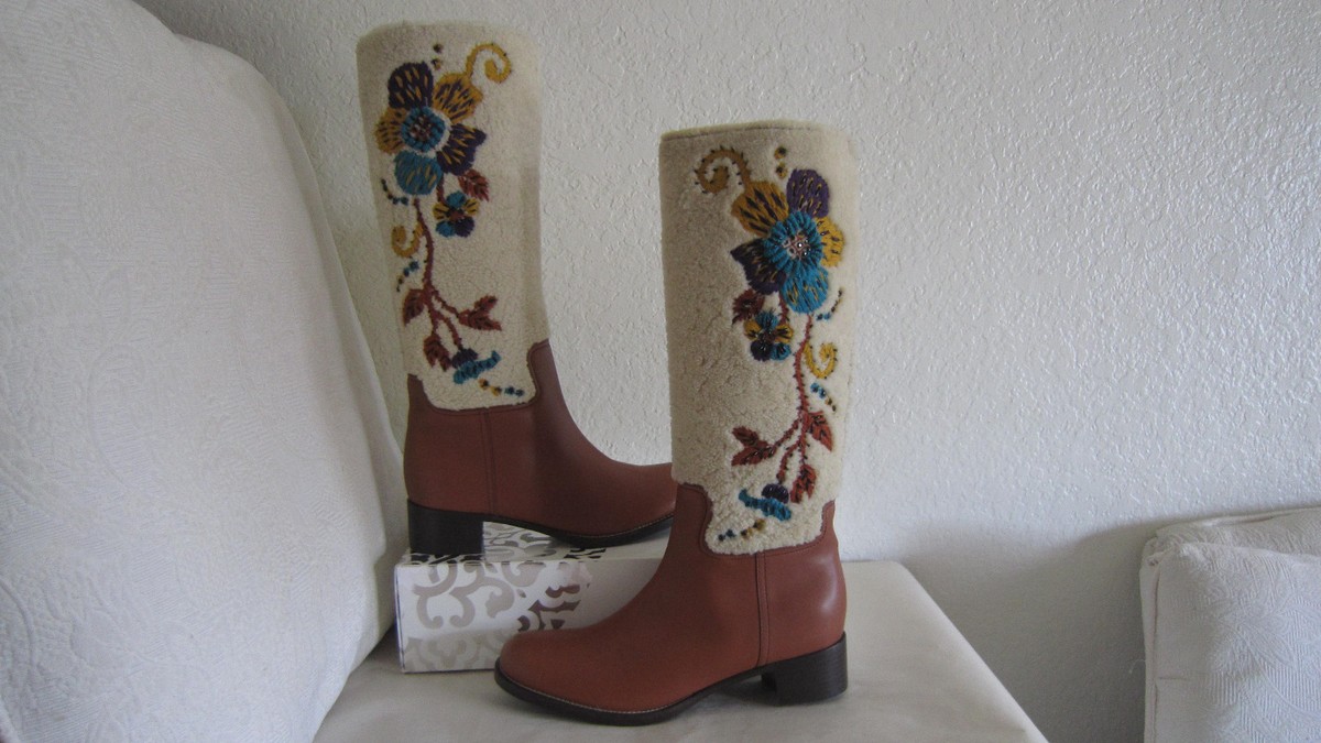 【MiuMiu】Leather boots with shearling Miu Miu Suede Shearling Lace-Up Chukka Booties - Bergdorf