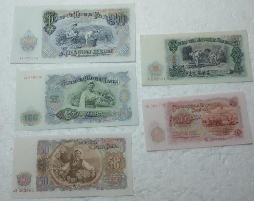 Foto 1 di 12