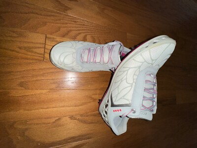 Ecco Hydromax Extra Width Women's Golf Shoes Cleats Size 40 US 8.5 Pink Gray