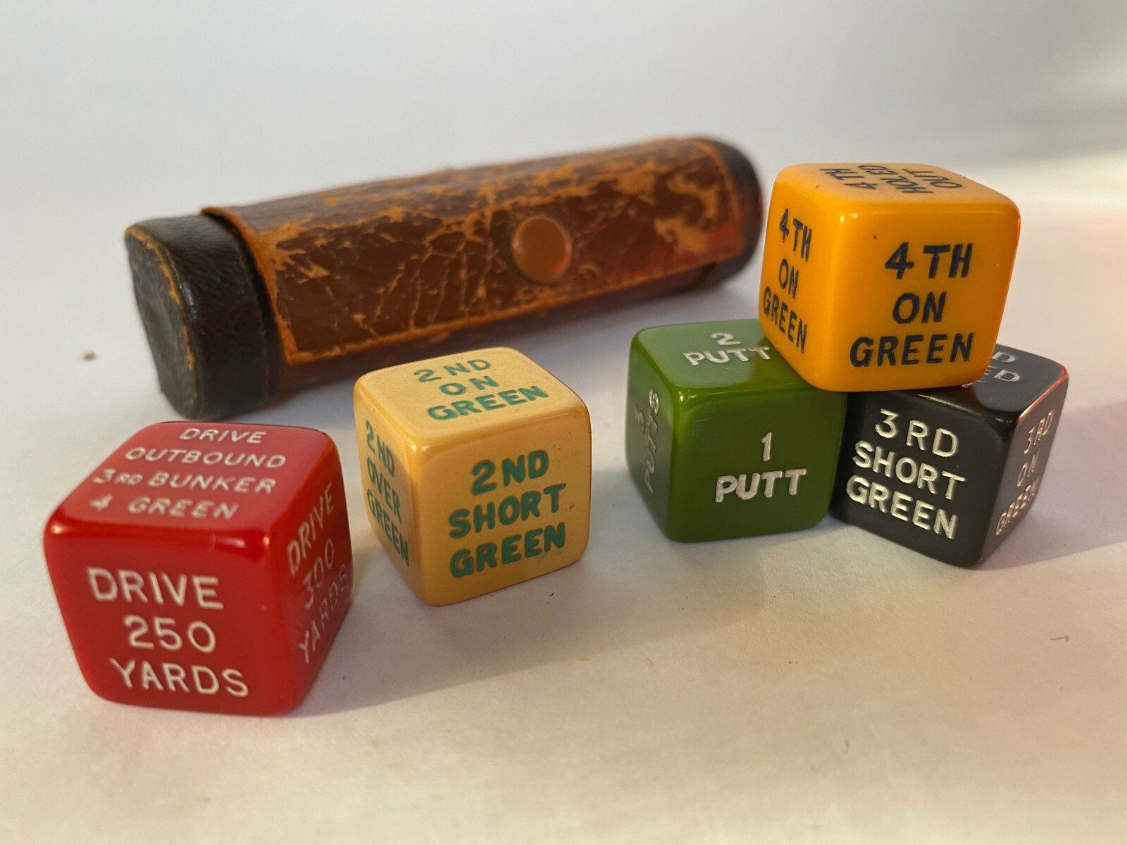 VINTAGE Leather Golf  Dice Game in Caddy Case