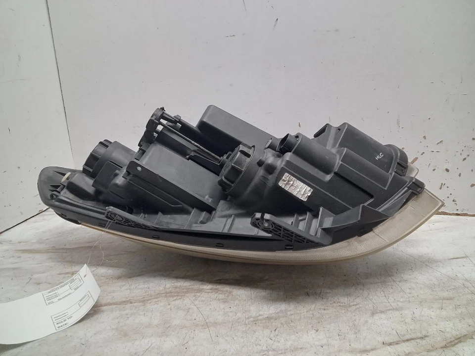 Used Right Headlight Assembly fits: 2013 Kia Soul halogen R. reflector Right Gra - Imagem 2 de 4