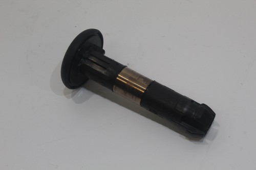 Audi A4 8E B7 Kopfstütze Befestigungszapfen hinten schwarz 8E0886919B