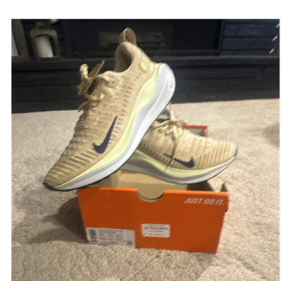 Nike ReactX Infinity Run 4 Men s Low Top Lace-Up Sneakers Beige/Black NIB