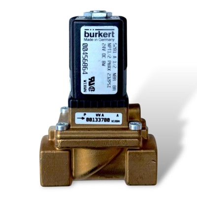 Burkert 5281 1/2'' Solenoid Valve 232PSI 110/120V 50/60Hz 8W, 5281 A 1/2 NBR BR