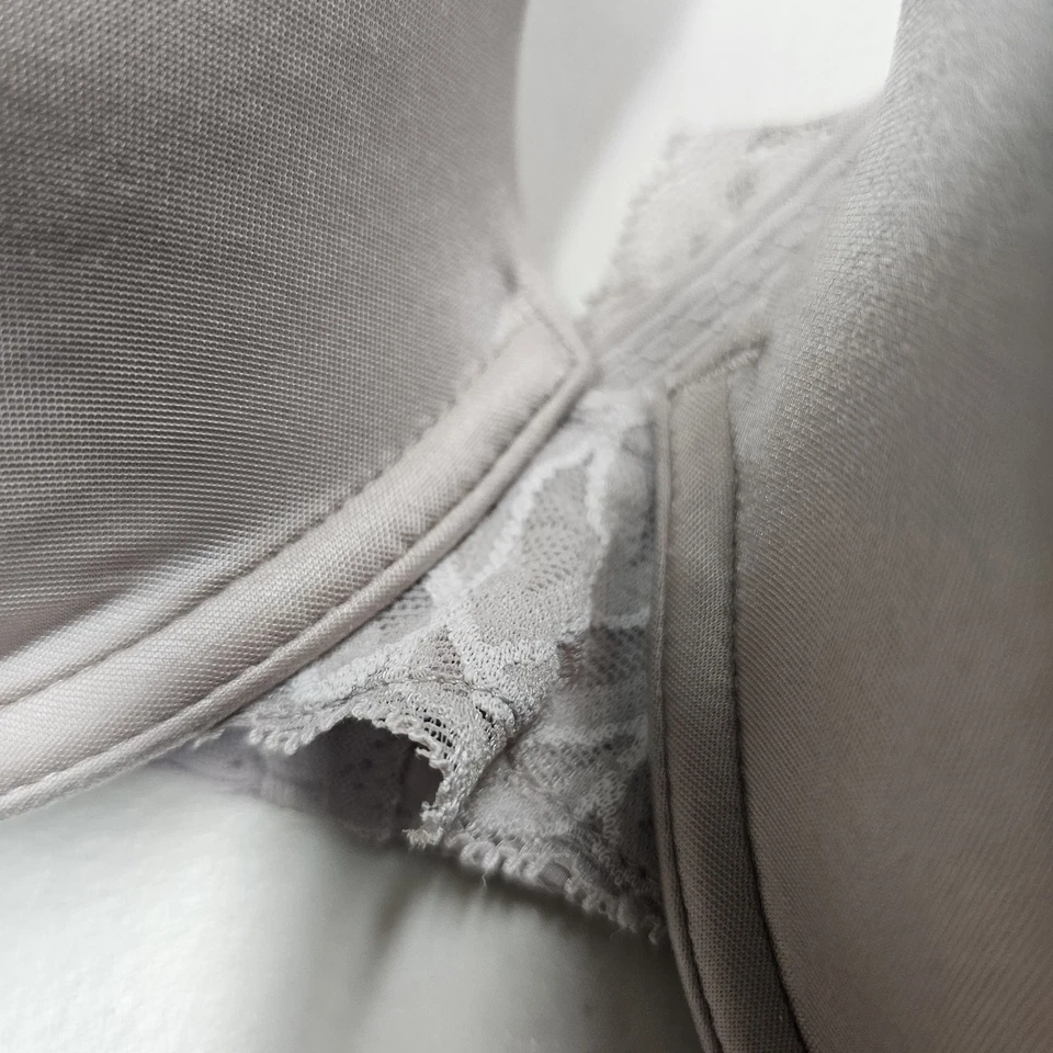 Bali Women Bra 38C Gray T Shirt Underwired Lace Lightly Lined Strap - Image 3 of 4